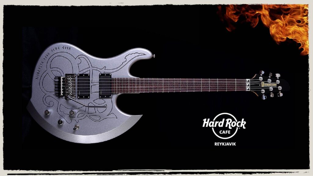 Gítar sem lítur út eins og exi.